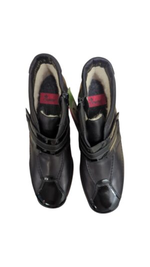 6cb686d4-b3ba-4126-9582-3e1a88b47278