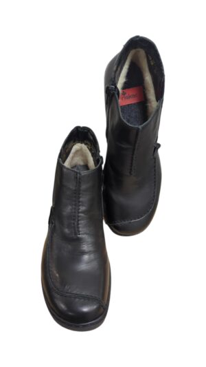 d6cfd650-7806-412f-9836-064fdbc12f94