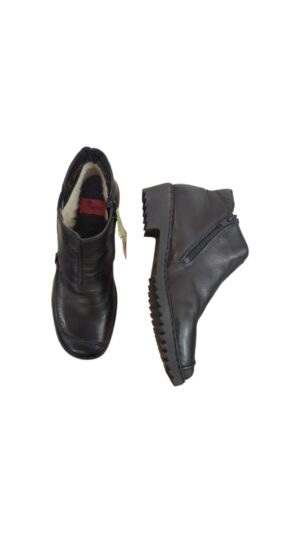 e0790904-3220-4345-a3a2-d018a5fb9089