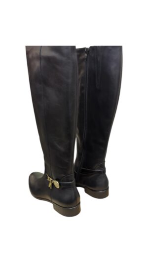 e1065e4c-4a15-4dd0-bfe7-f5e9f776aea8