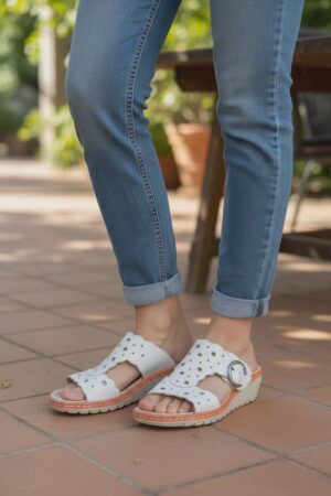 703d93a0-233c-4080-a5bc-290ba19d95eb