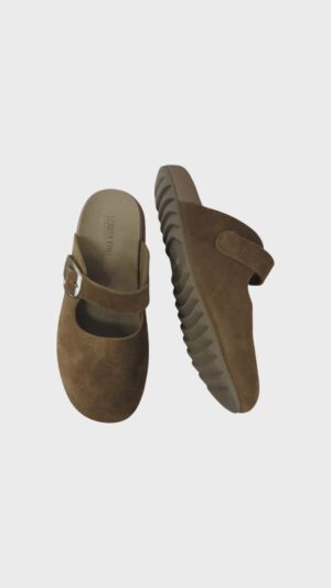 e5fdc7c1-a803-4e30-bd7f-4be33625f9e0